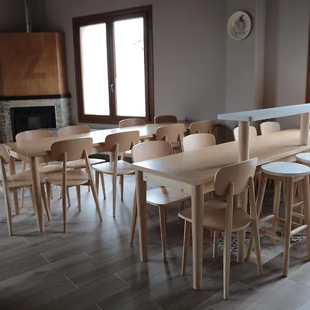 ホステル Zendoira Palas de Rei